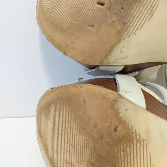 Michael Michael Kors Cream Silver Leather Strap Buckle 5" Heels sz 8.5 M - Picture 13 of 13